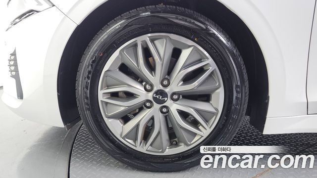 Kia K5 Hybrid (III) Prestige 2023 — фото 5