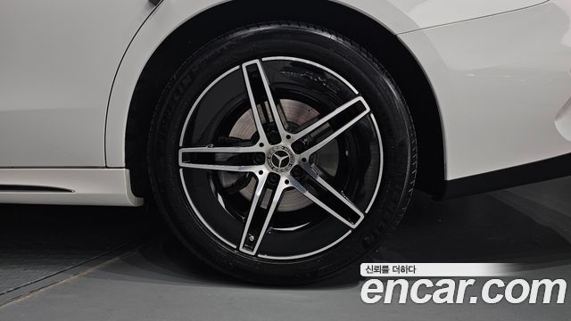 Mercedes-Benz E-Class (W214) E300 4MATIC AMG Line 2024 — фото 21