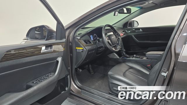 Hyundai Sonata (LF) 2.0 Smart 2016 — фото 10