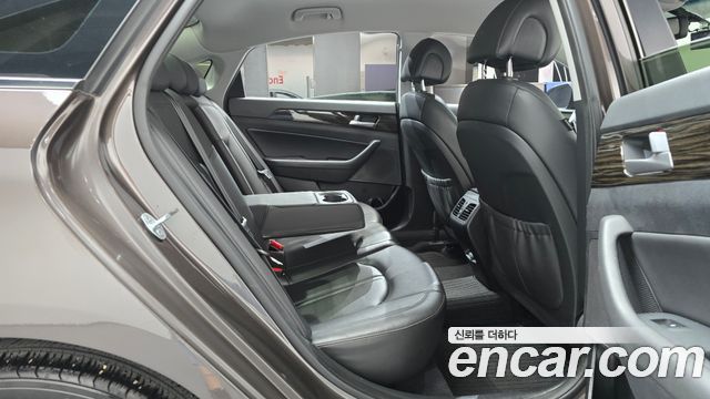 Hyundai Sonata (LF) 2.0 Smart 2016 — фото 11