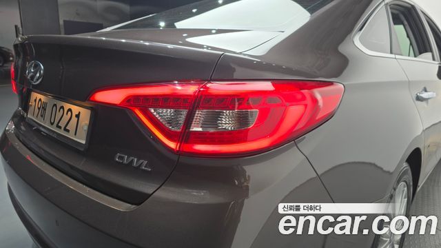 Hyundai Sonata (LF) 2.0 Smart 2016 — фото 23