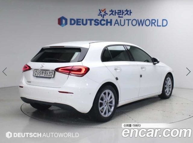 Mercedes-Benz A-Class (W177) A220 Hatchback 2020 — фото 4