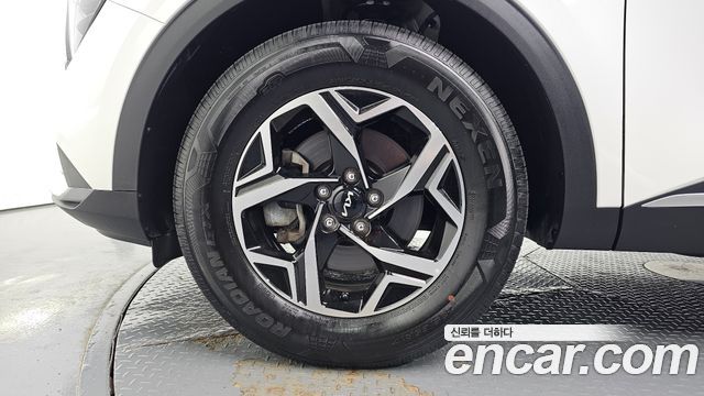 Kia Sportage (V) Gasoline 1.6 Turbo 2WD Trendy 2023 — фото 5