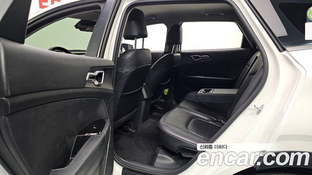 Kia Sportage (V) Gasoline 1.6 Turbo 2WD Trendy 2023 — фото 11
