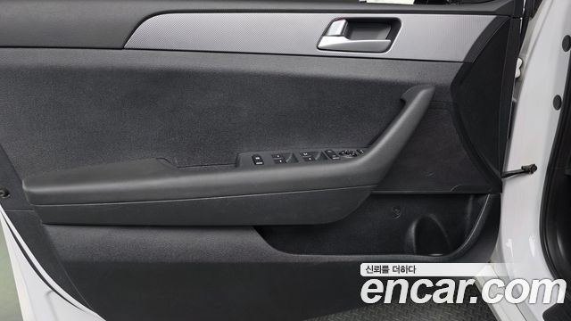 Hyundai Sonata (LF) LPI Modern 2016 — фото 24