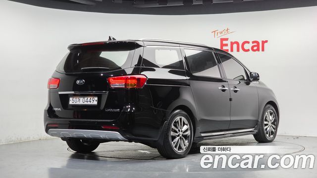 Kia Carnival 7-seater Limousine President 2016 — фото 2