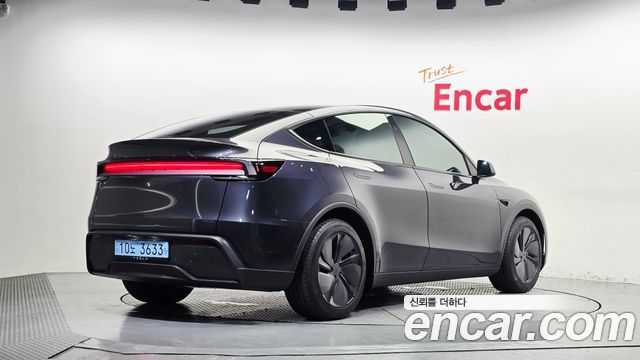 Tesla Model Y RWD 2025 — фото 2