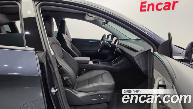 Tesla Model Y RWD 2025 — фото 11
