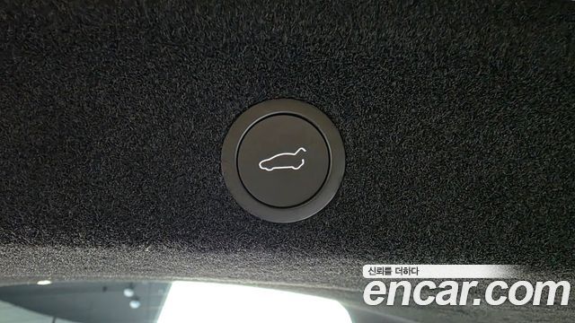Tesla Model Y RWD 2025 — фото 19