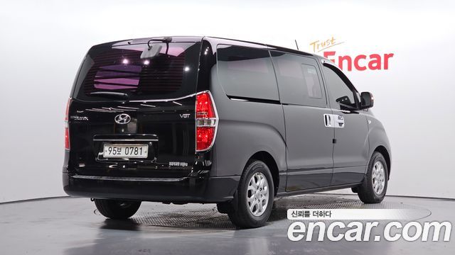 Hyundai Grand Starex 5-Seater VAN CVX Premium 2015 — фото 2
