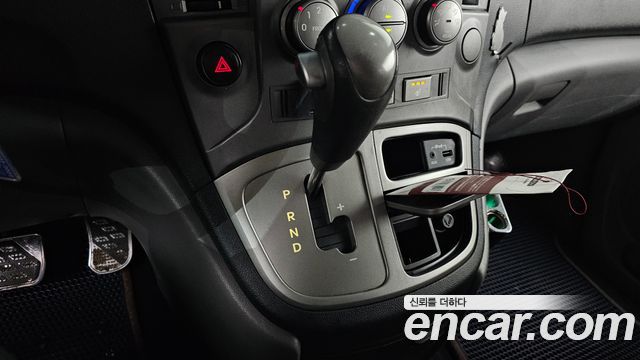 Hyundai Grand Starex 5-Seater VAN CVX Premium 2015 — фото 9