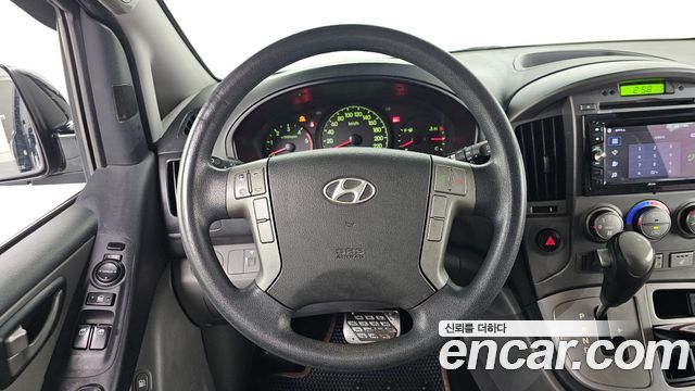 Hyundai Grand Starex 5-Seater VAN CVX Premium 2015 — фото 13