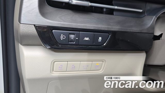 Kia Carnival (IV) Gasoline 9-Seater Signature 2023 — фото 16