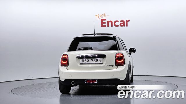 MINI Cooper D 5Door HIGH 3rd 2015 — фото 4