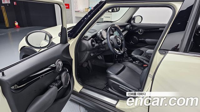 MINI Cooper D 5Door HIGH 3rd 2015 — фото 10
