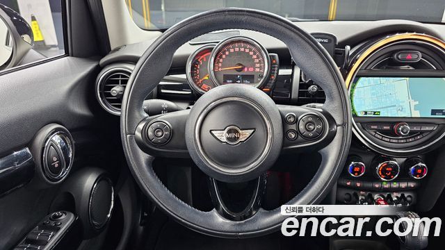 MINI Cooper D 5Door HIGH 3rd 2015 — фото 13