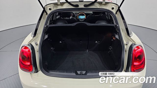 MINI Cooper D 5Door HIGH 3rd 2015 — фото 20