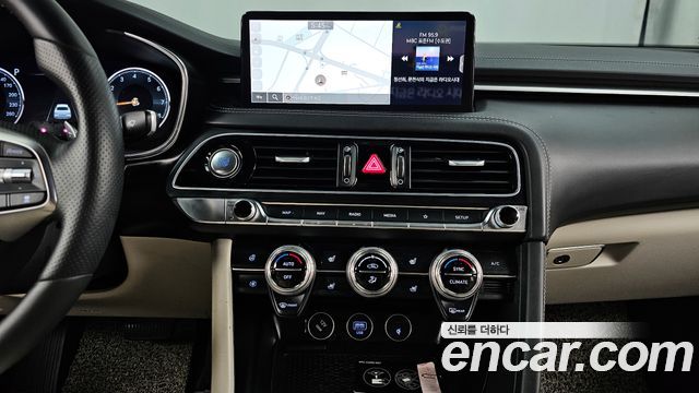 Genesis G70 Gasoline 2.0T 2WD 2023 — фото 10