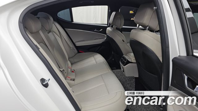 Genesis G70 Gasoline 2.0T 2WD 2023 — фото 16