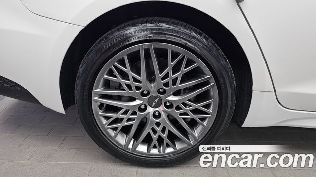 Genesis G70 Gasoline 2.0T 2WD 2023 — фото 19