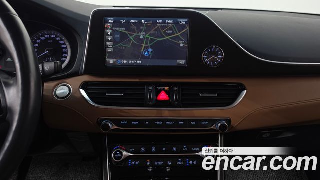 Hyundai Grandeur Hybrid (IG) Exclusive Special 2019 — фото 13
