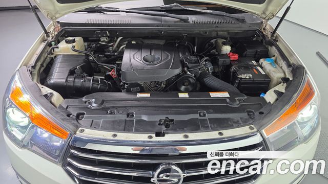 KG Mobility (SsangYong) Korando Turismo 4WD TX 9-seater 2017 — фото 6
