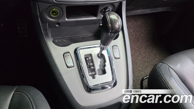 KG Mobility (SsangYong) Korando Turismo 4WD TX 9-seater 2017 — фото 9