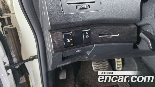 KG Mobility (SsangYong) Korando Turismo 4WD TX 9-seater 2017 — фото 16
