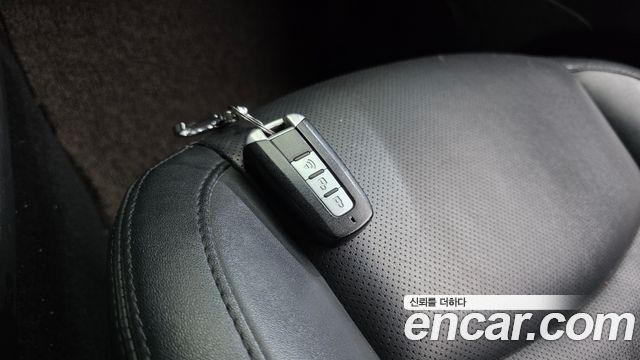 KG Mobility (SsangYong) Korando Turismo 4WD TX 9-seater 2017 — фото 18