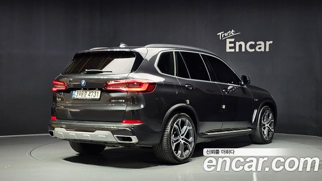 BMW X5 (G05) xDrive 45e xLine 2022 — фото 2
