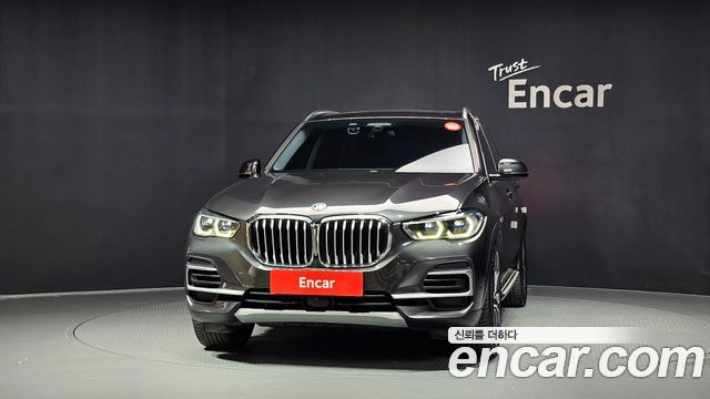 BMW X5 (G05) xDrive 45e xLine 2022 — фото 3