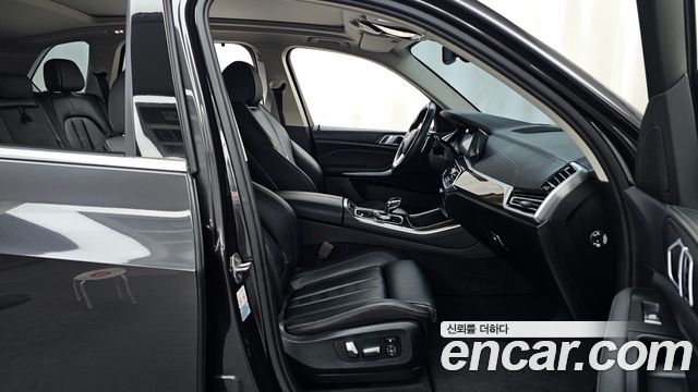 BMW X5 (G05) xDrive 45e xLine 2022 — фото 11