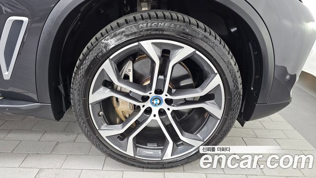 BMW X5 (G05) xDrive 45e xLine 2022 — фото 21