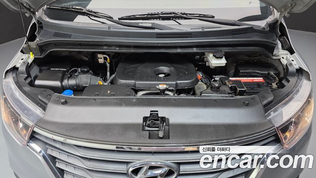 Hyundai Grand Starex Van 3-Seater Smart 2019 — фото 6