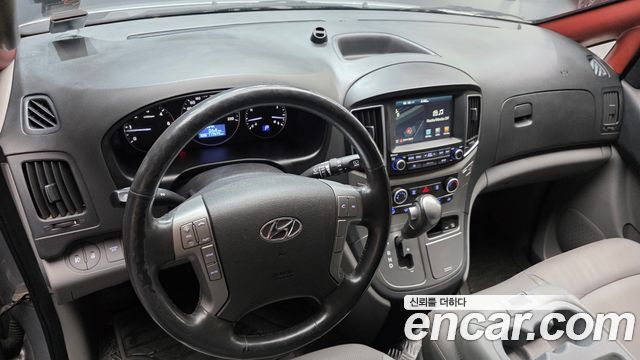 Hyundai Grand Starex Van 3-Seater Smart 2019 — фото 7