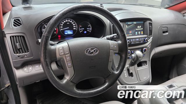 Hyundai Grand Starex Van 3-Seater Smart 2019 — фото 13