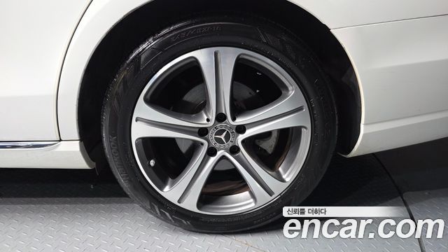 Mercedes-Benz E-Class (W213) E300 Avantgarde 2019 — фото 5