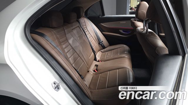 Mercedes-Benz E-Class (W213) E300 Avantgarde 2019 — фото 12