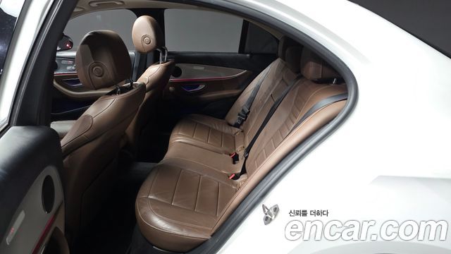 Mercedes-Benz E-Class (W213) E300 Avantgarde 2019 — фото 26