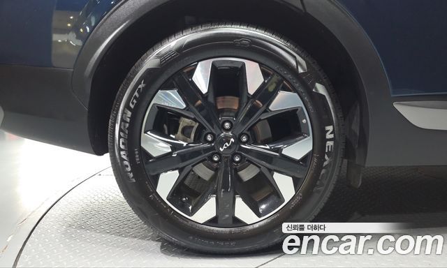 Kia Sportage (V) Gasoline 1.6 Turbo 2WD Nobleless Gravity 2024 — фото 5