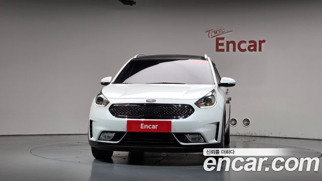 Kia Niro Noblesse 2017 — фото 3