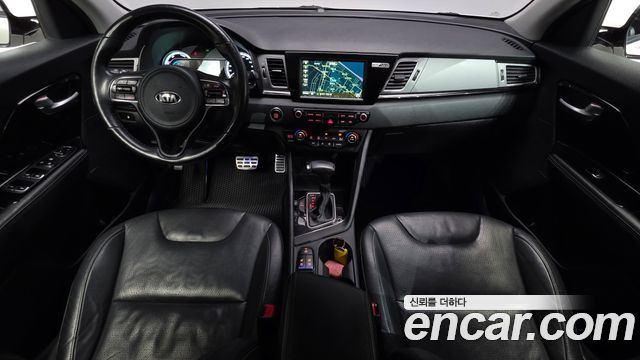 Kia Niro Noblesse 2017 — фото 7