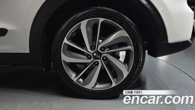 Kia Niro Noblesse 2017 — фото 21
