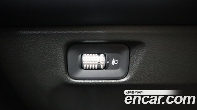 Renault Korea Grand Koleos 2.0 Iconic 2WD 2025 — фото 20