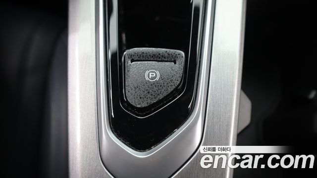 Renault Korea Grand Koleos 2.0 Iconic 2WD 2025 — фото 23