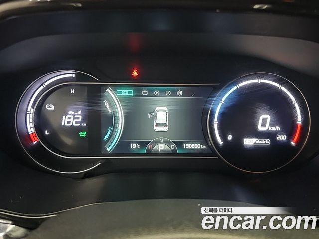 Kia Niro Plus Air 2023 — фото 6