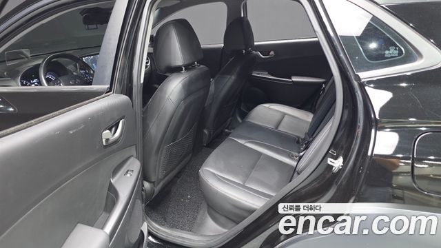 Hyundai Kona 1.6 Turbo 2WD Modern Art 2018 — фото 12