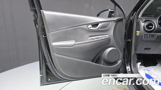 Hyundai Kona 1.6 Turbo 2WD Modern Art 2018 — фото 24