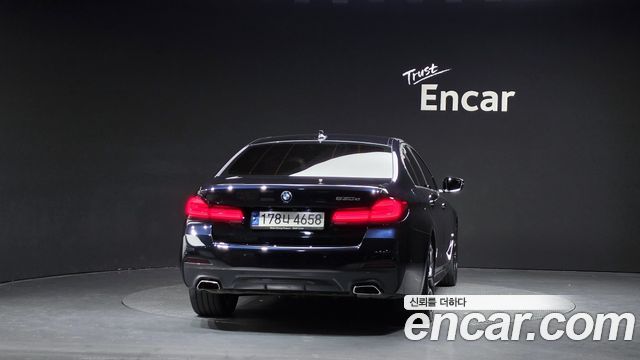 BMW 5 Series (G30) 530e M Sport 2021 — фото 4