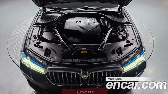 BMW 5 Series (G30) 530e M Sport 2021 — фото 6